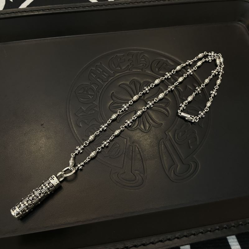 Ch*0me He**ts necklaces